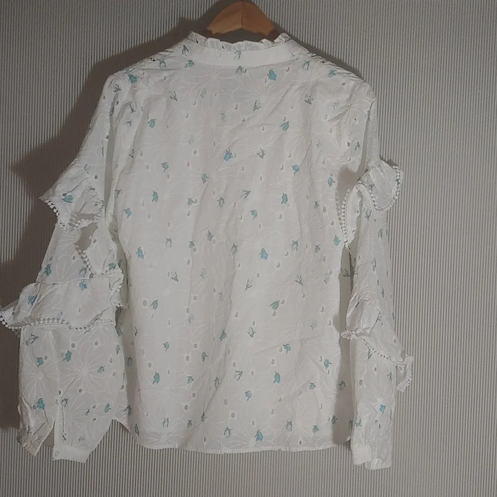 THESHIRT by Rochelle Behrens - Picture 2 of 2